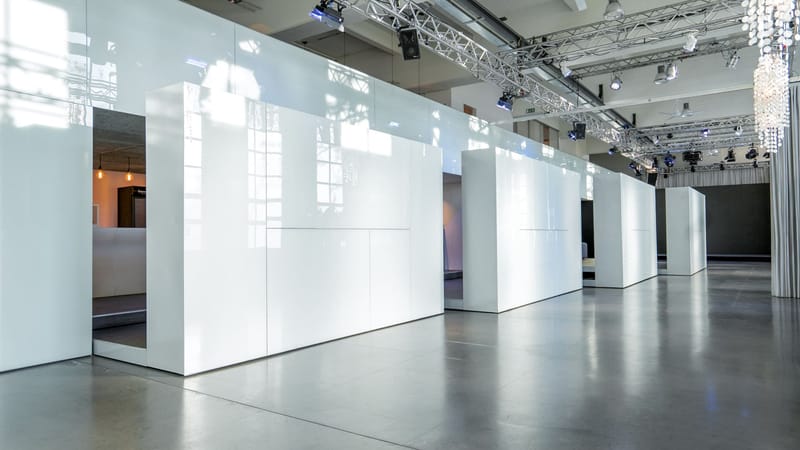 Bauwerk-Halle mit Boxen, Bauwerk Eventlocation