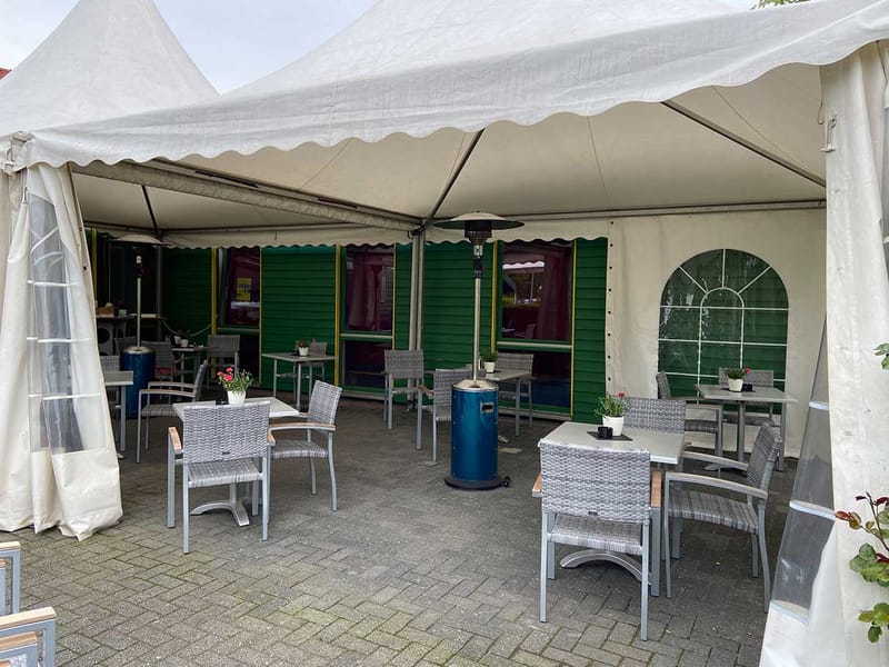 Terrasse und Biergarten, Clubhaus Teutonia