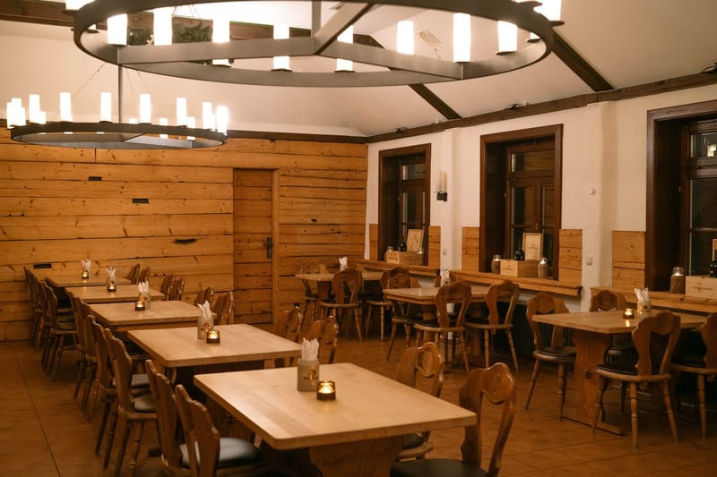 Hirschsaal, Gusto Puro am Schloss