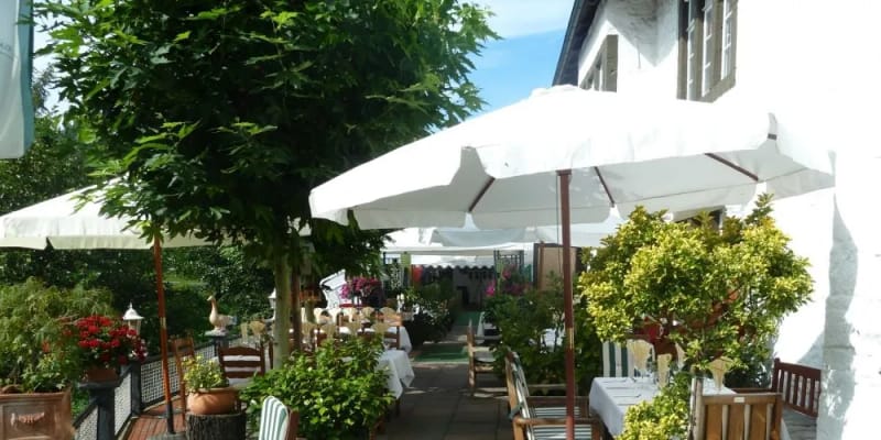 Biergarten, Schlosskrug Heidelbeck
