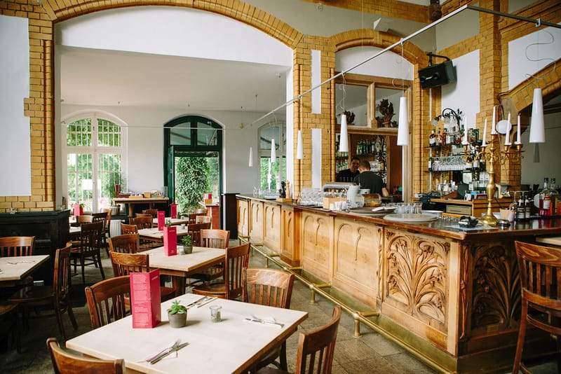 Restaurant-Bar, Lukas
