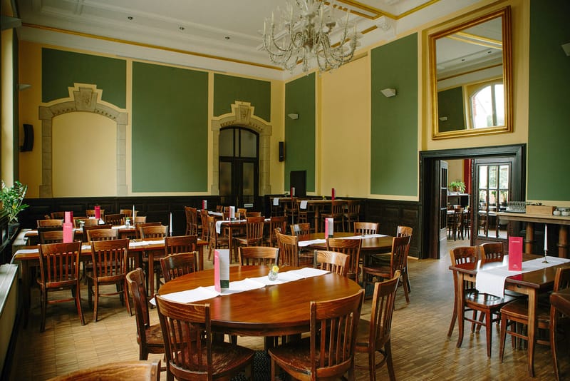 Grüner Saal, Lukas
