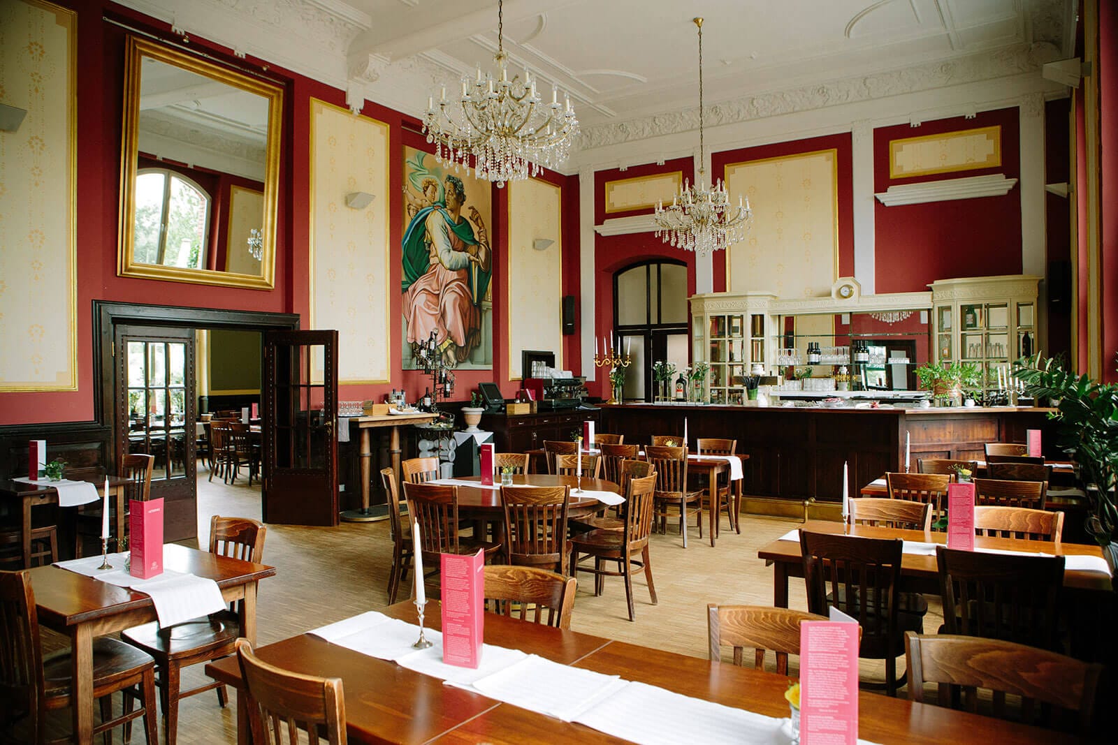 Roter Saal, Lukas in Essen