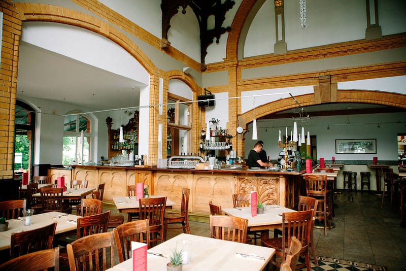 Restaurant-Bar, Lukas