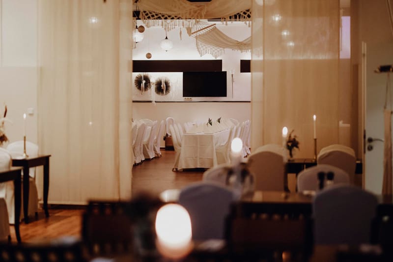 Großer Saal, Ouzo's Herne