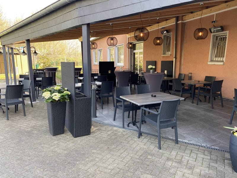 Biergarten, Am Kreuz