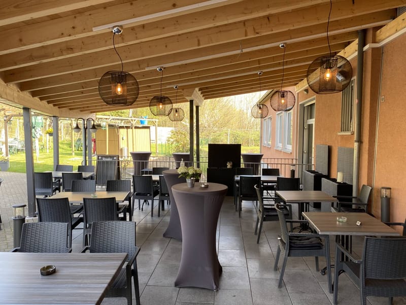 Biergarten, Am Kreuz