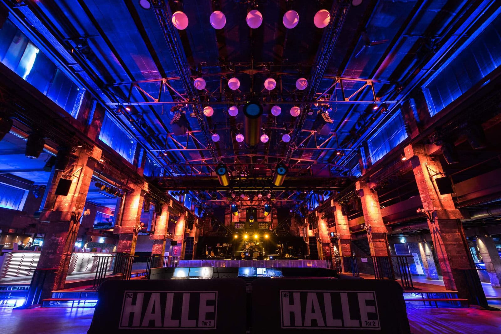 Halle, Halle Tor 2 in Köln