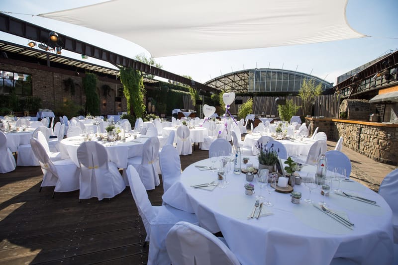 Biergarten (fahrbares Glasdach), Halle Tor 2
