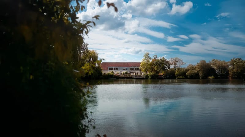 Außenbereich Am Ufer, Ufer 21
