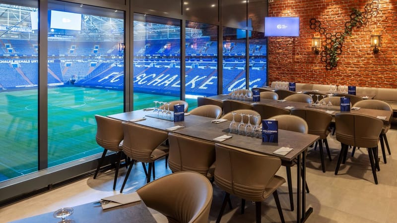Hagedorns auf Schalke, VELTINS-Arena