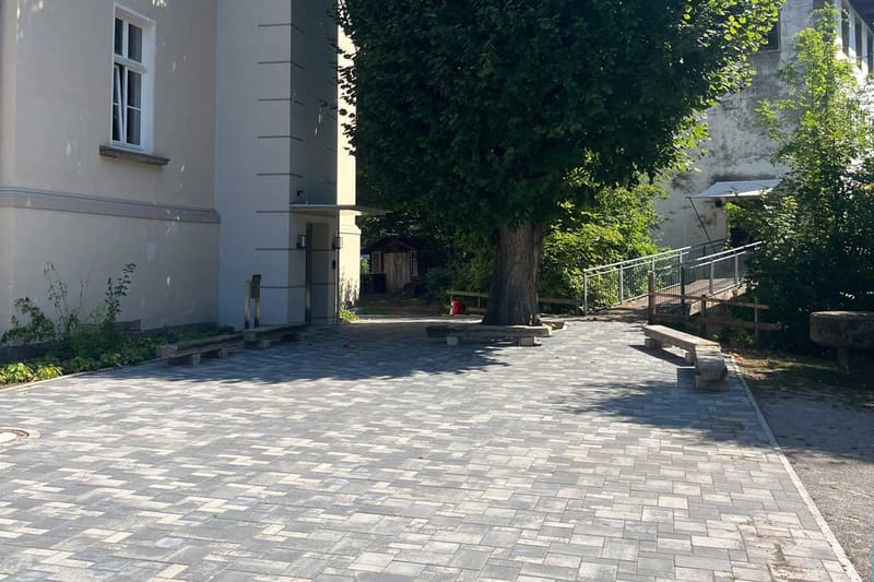 Vorplatz Unter den Linden, Speicher Bispinghof