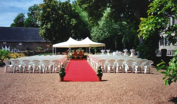 Innenhof und Außenanlagen (Burgpark, Terrasse), Burg Bergerhausen