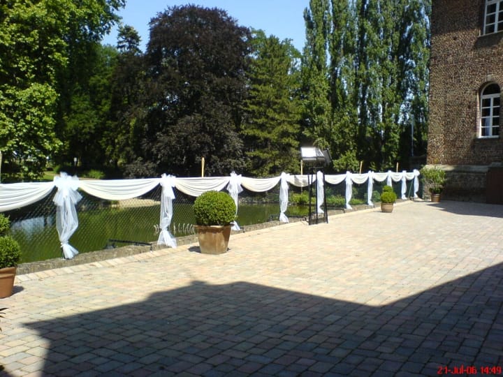 Innenhof und Außenanlagen (Burgpark, Terrasse), Burg Bergerhausen