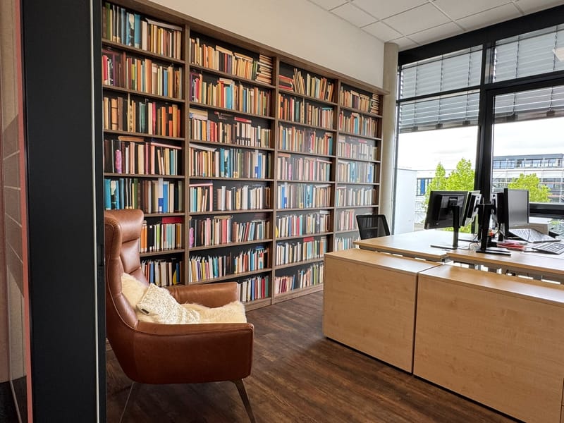 Bibliothek, M44 Meeting Center