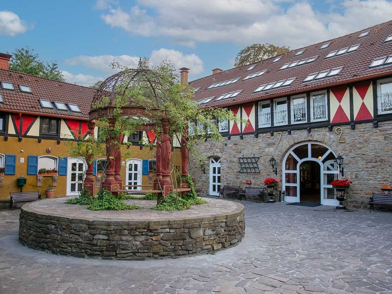 Außenbereiche, Rittergut Haus Laer