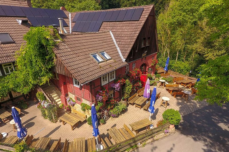 Gastraum unter freiem Himmel (Biergarten), Bauernstube Schenken-Küche