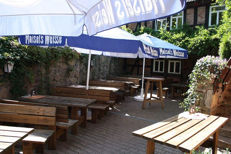 Gastraum unter freiem Himmel (Biergarten), Bauernstube Schenken-Küche