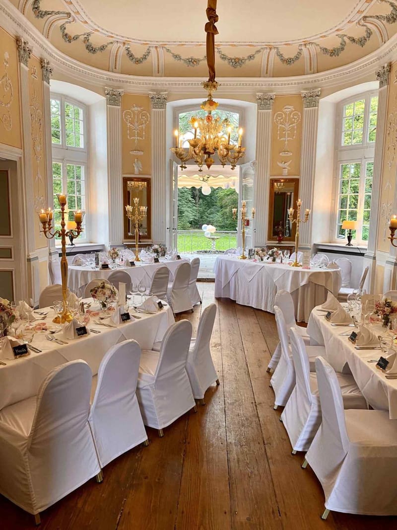 Hochzeitssalon im Schloss, Schloss Arff
