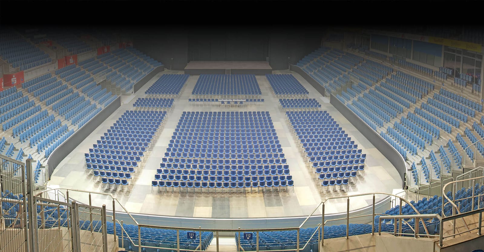 Arena gesamt (Innenraum und Ränge), YAYLA ARENA in Krefeld