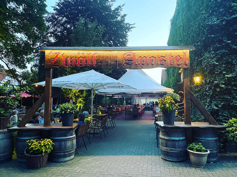 Biergarten, Zwölf Apostel am Staadt Essen